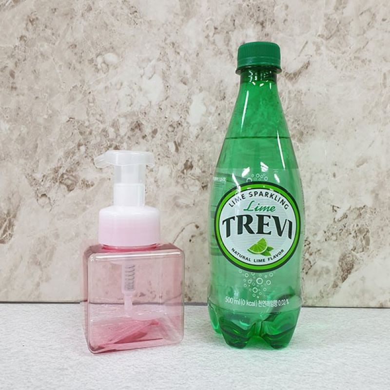 핑크 거품용기 심플 주방용품 플라스틱통 욕실용품 이미지