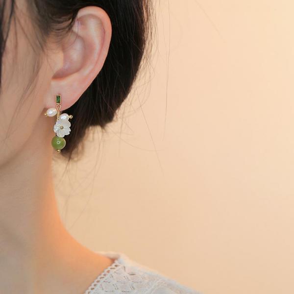 옥 자연주의 봄 진주 꽃 자재 그린 지르코니아 귀걸이 이미지